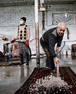 شستشوی سنتی قالی در قالیشویی چیتگر